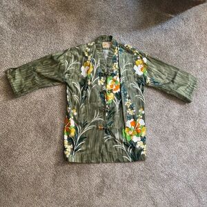 •	Vintage Hawaiian Floral Kimono Blouse – S